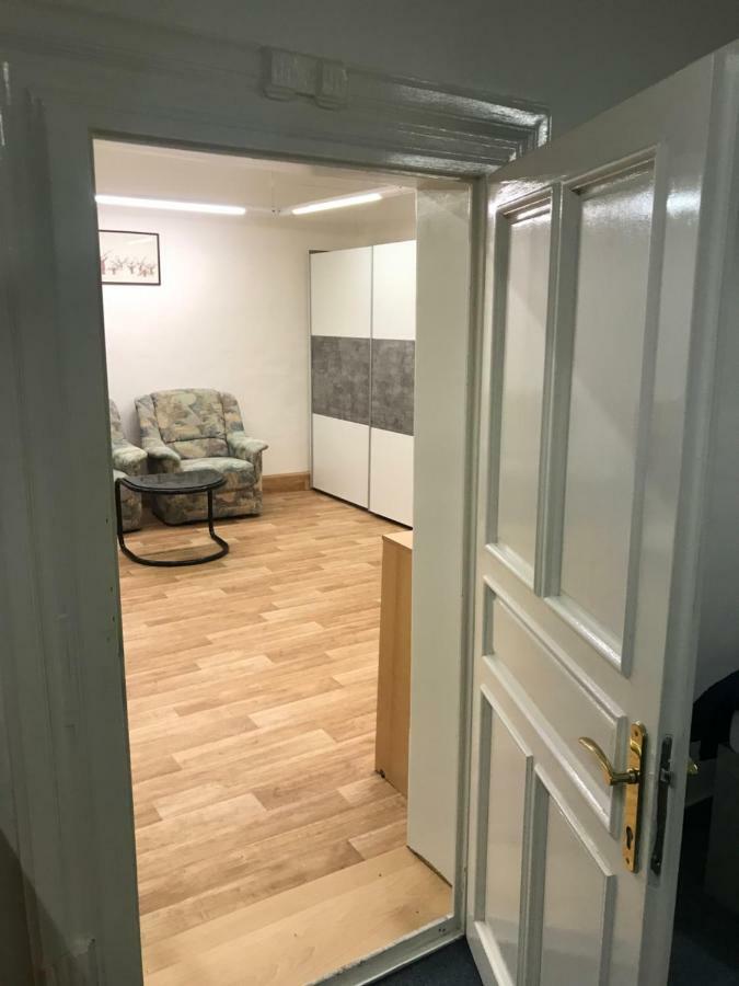 Old Town Apartments R11 ออลอโมตซ์ ภายนอก รูปภาพ